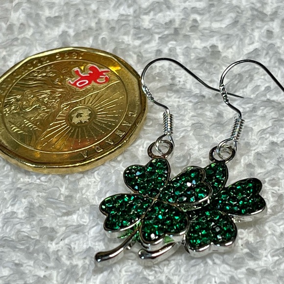 🍀 Sterling silver ear hooks -clover earrings -lucky charm - Picture 3 of 10